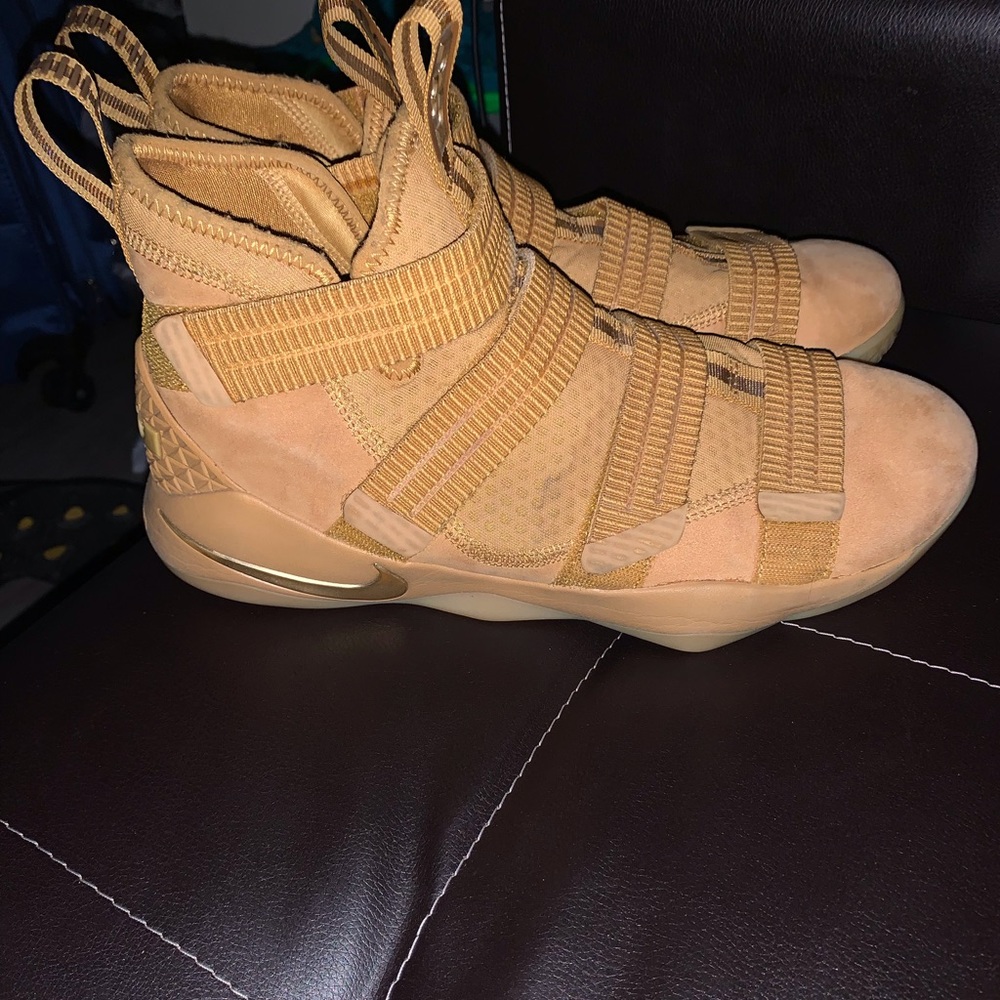 Lebron soldiers 11